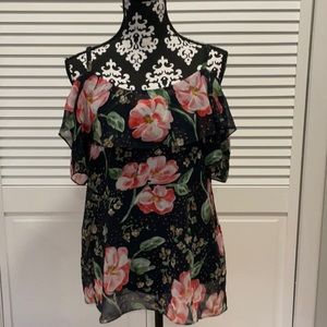 CAbi  5220 sail away cold shoulder cami top